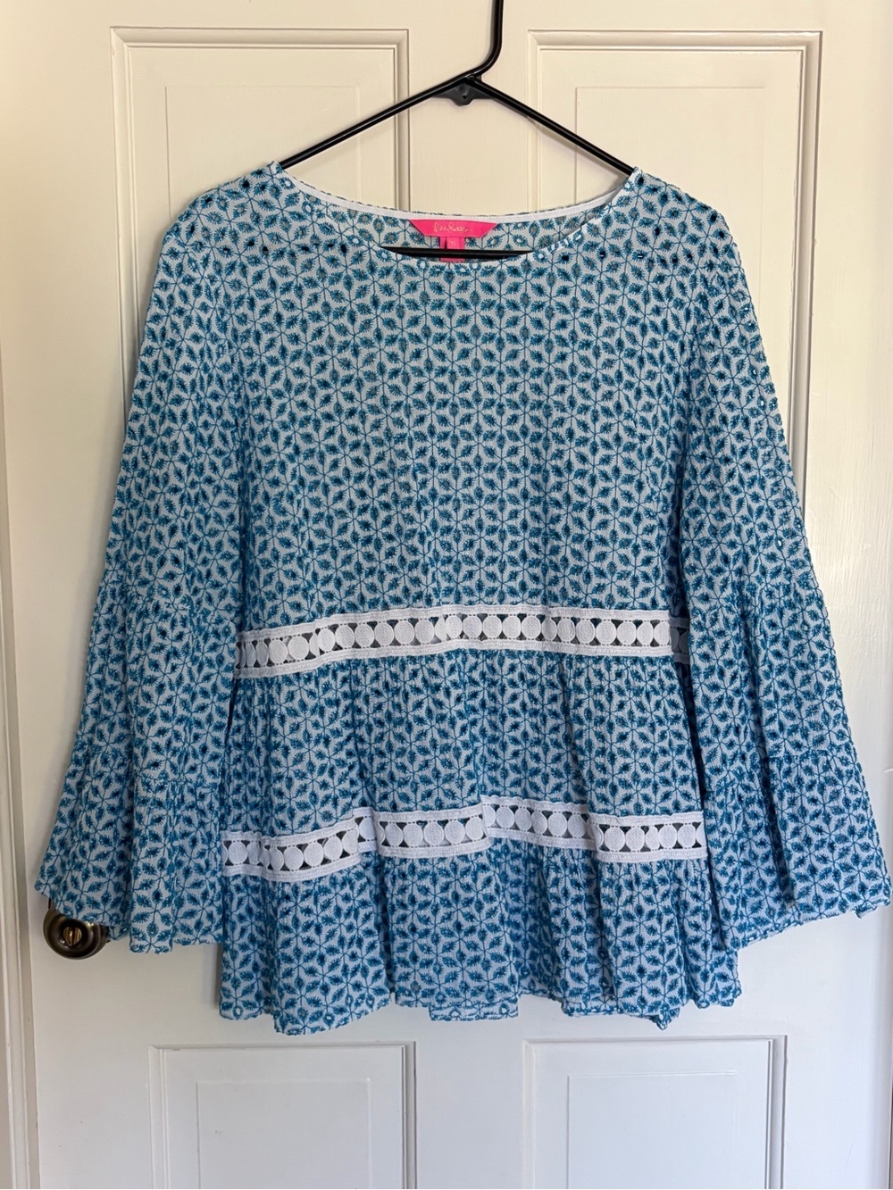 Lilly Pulitzer Blue Patterned Bell-Sleeve Tunic with White Lace